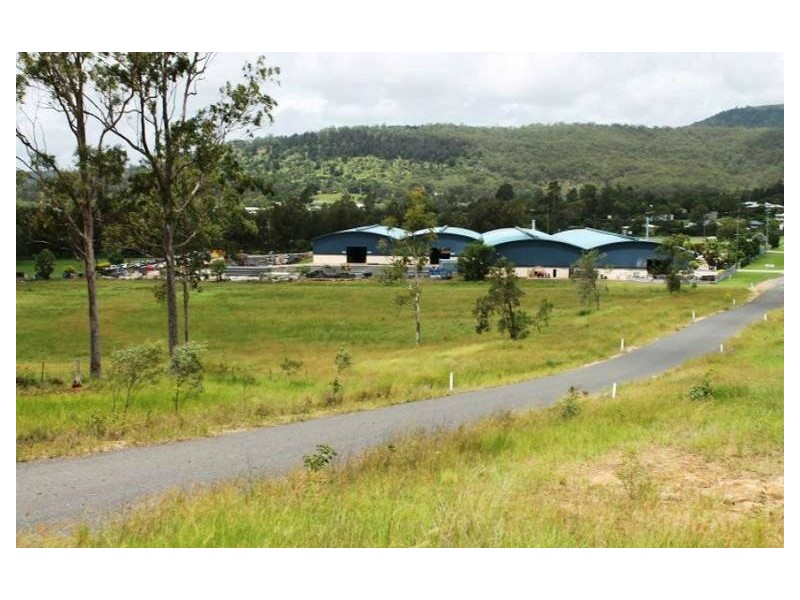 8700 Warrego Highway, Withcott QLD 4352