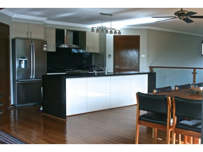 25 Earle Court, Tallai QLD 4213