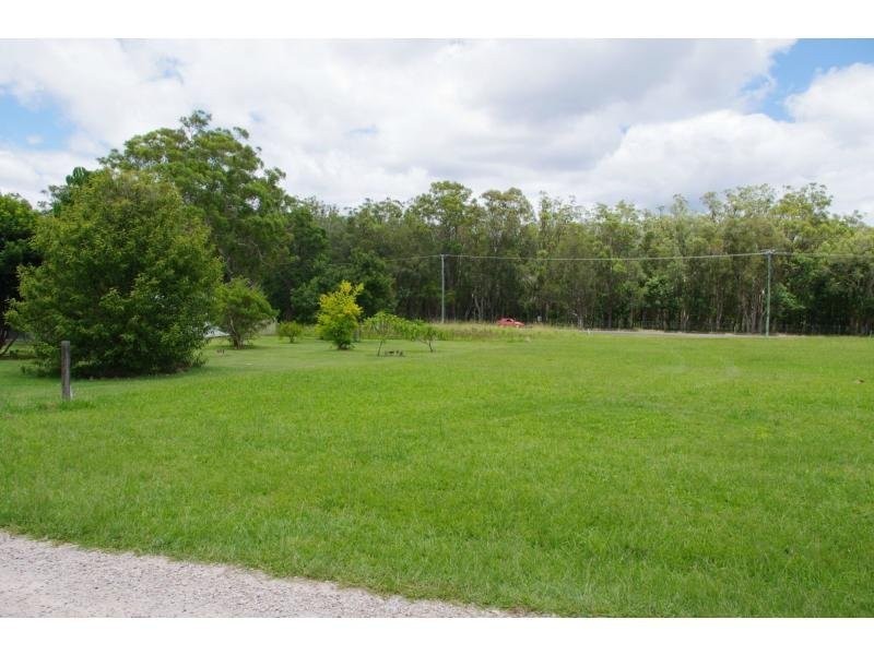 8 Mango Street, Macleay Island QLD 4184