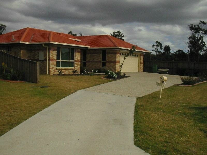 8 Dunne Court, Meadowbrook QLD 4131