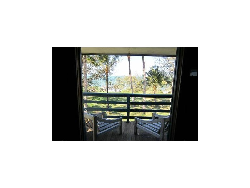 15 Rasmussen Avene, Salonika Beach QLD 4740