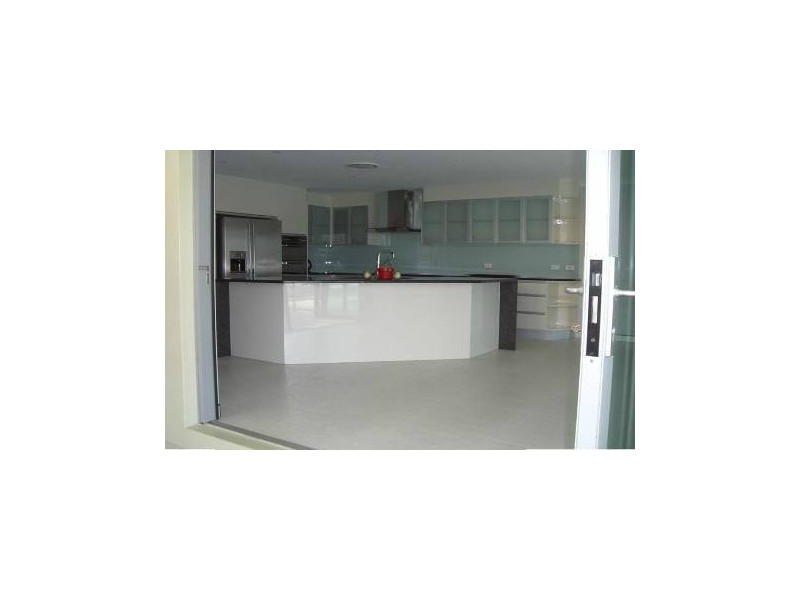 48 Southern Cross Drive, Newport QLD 4020