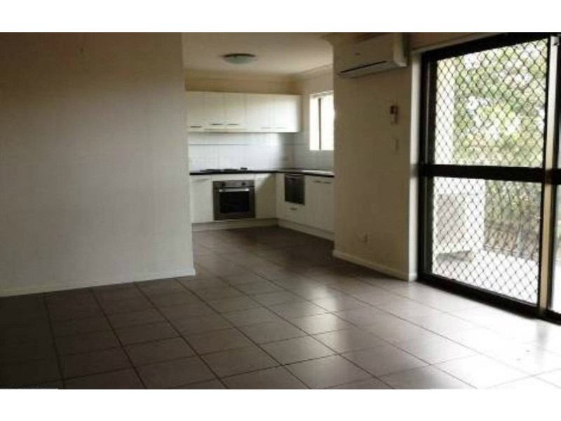 1/70 Hilltop Avenue, Chermside QLD 4032