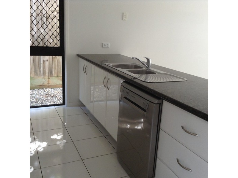 9/1 Slater Avenue, Lawnton QLD 4501