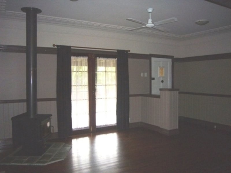 5 Conners Street, Petrie QLD 4502