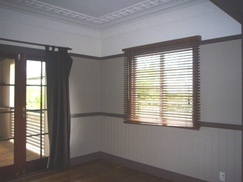 5 Conners Street, Petrie QLD 4502