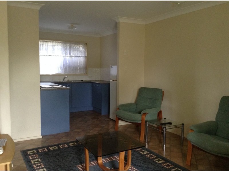 2/28 Spring Road, Kallangur QLD 4503