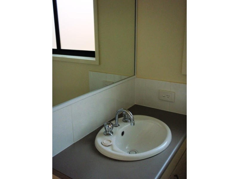 2/3 Rainbird Ctt, Kallangur QLD 4503