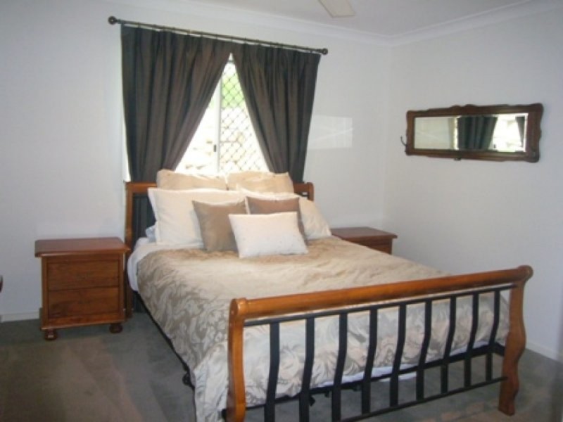 34 Bella Street, Cashmere QLD 4500