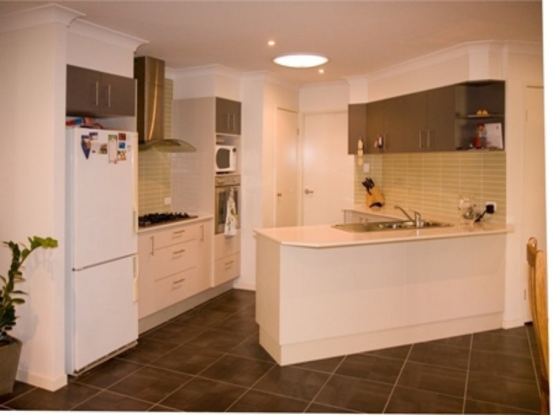 34 Bella Street, Cashmere QLD 4500