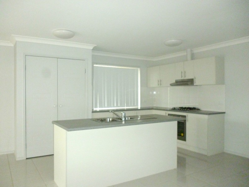 7 Ravenbourne Street, Fitzgibbon QLD 4018