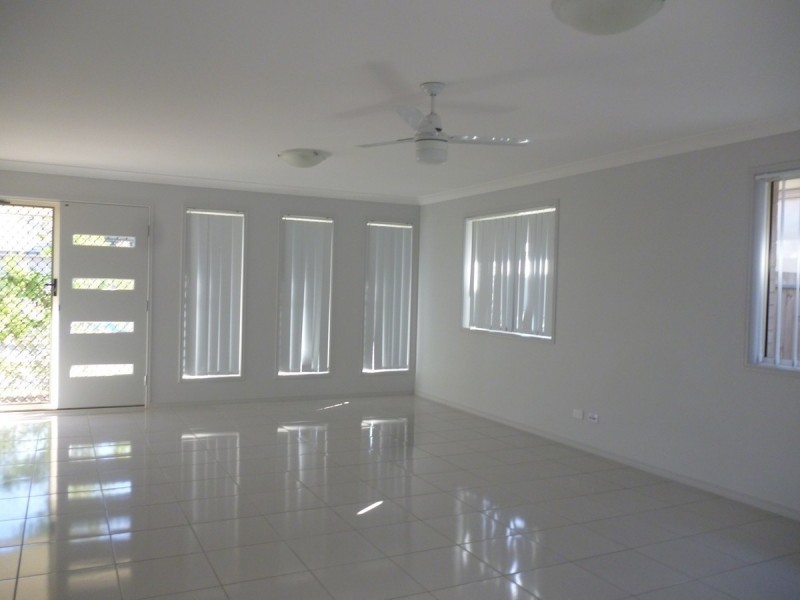 7 Ravenbourne Street, Fitzgibbon QLD 4018