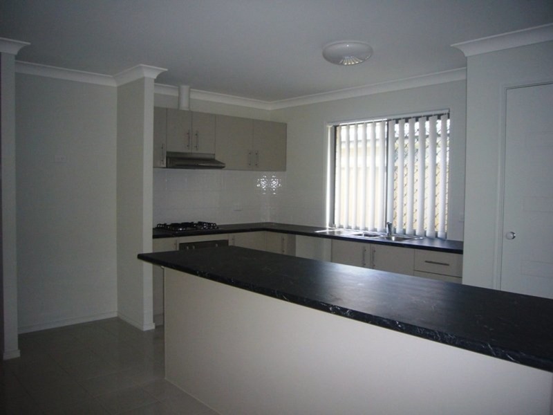 12 Ravenbourne Street, Fitzgibbon QLD 4018