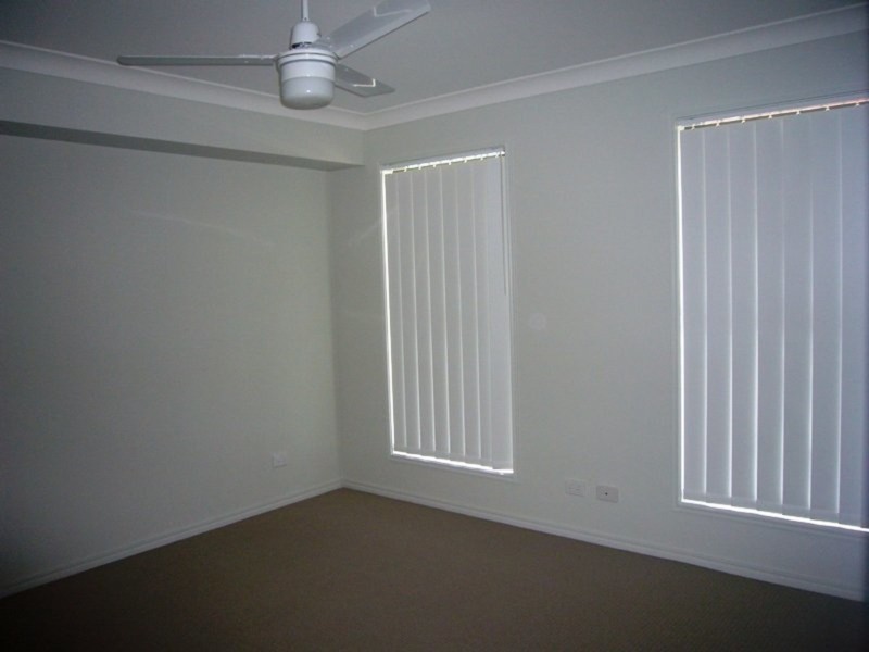 12 Ravenbourne Street, Fitzgibbon QLD 4018