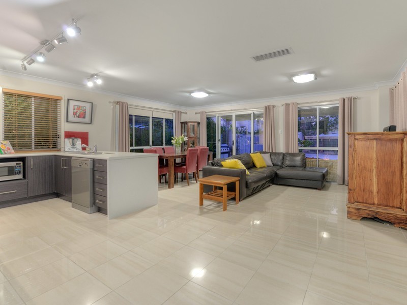 41 Strathmore Street, Kedron QLD 4031