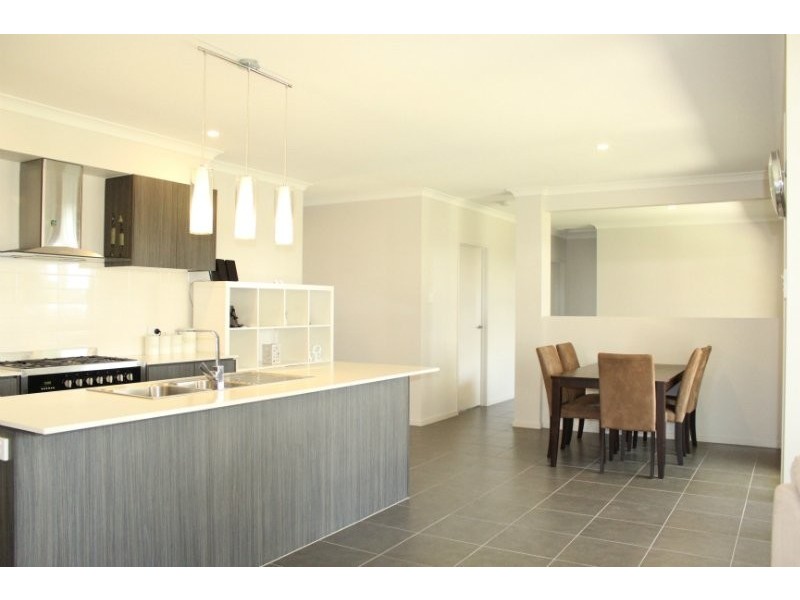 15 Admiralty Circuit, Lawnton QLD 4501