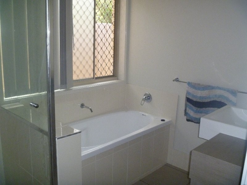 Rothwell QLD 4022
