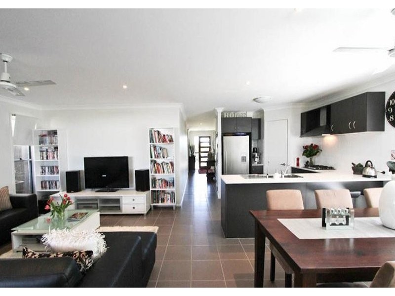 North Lakes QLD 4509