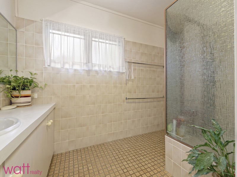 20 Montclair Street, Aspley QLD 4034