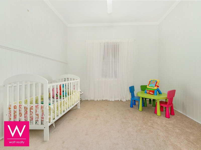 79 Palm Avenue, Shorncliffe QLD 4017