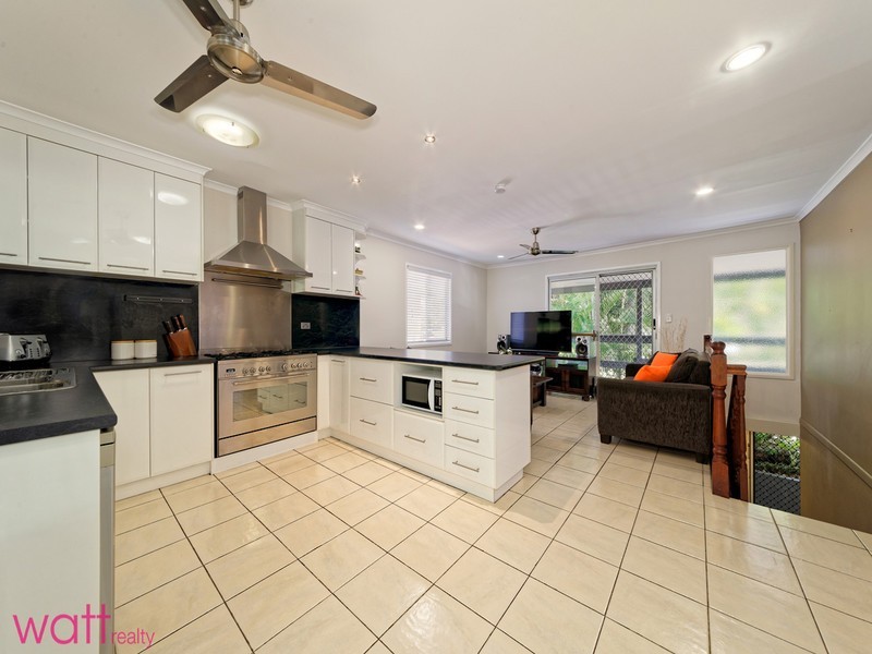 40 Folkstone Avenue, Albany Creek QLD 4035