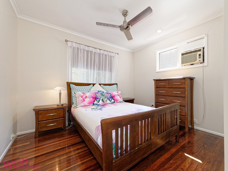 40 Folkstone Avenue, Albany Creek QLD 4035