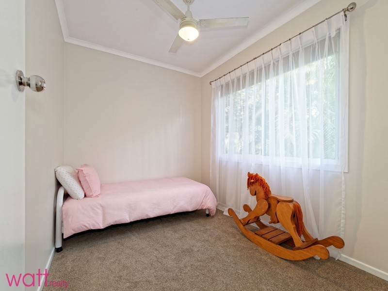 40 Folkstone Avenue, Albany Creek QLD 4035