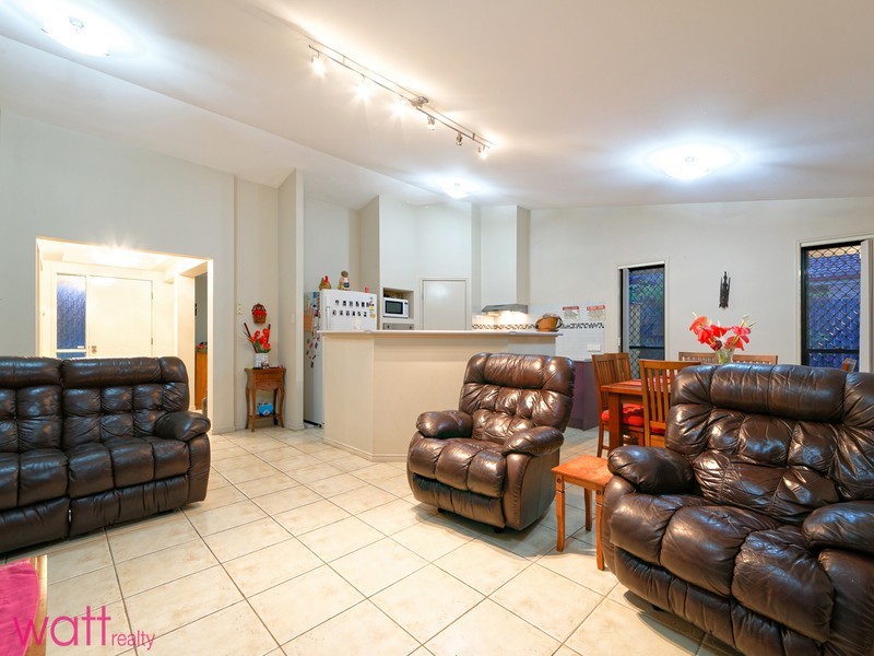 8 Manor Street, Taigum QLD 4018