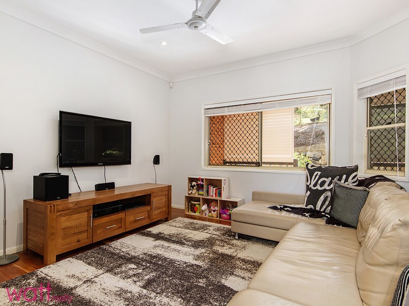 46 Snow Wood Drive, Eatons Hill QLD 4037