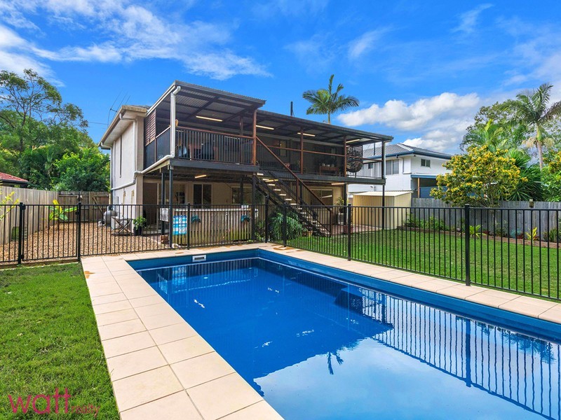 22 Folkstone Avenue, Albany Creek QLD 4035