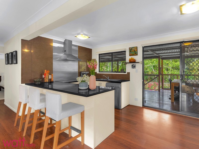 22 Folkstone Avenue, Albany Creek QLD 4035