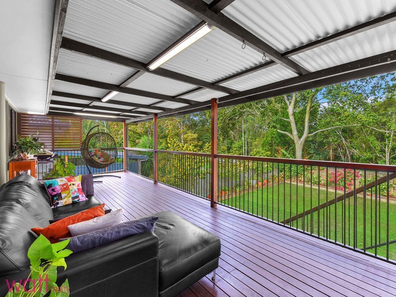 22 Folkstone Avenue, Albany Creek QLD 4035