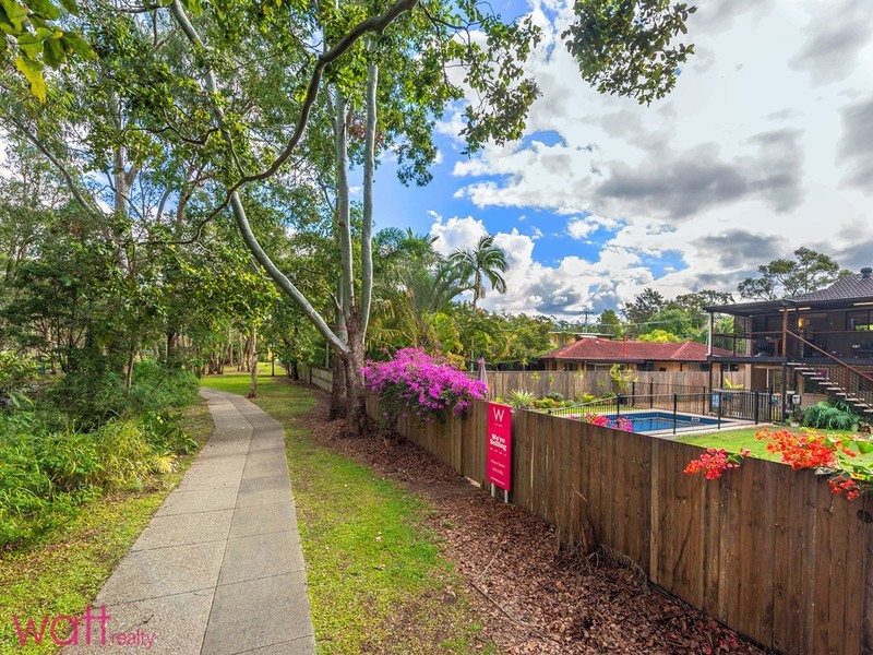 22 Folkstone Avenue, Albany Creek QLD 4035