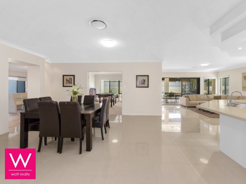 11 Leo Place, Bridgeman Downs QLD 4035