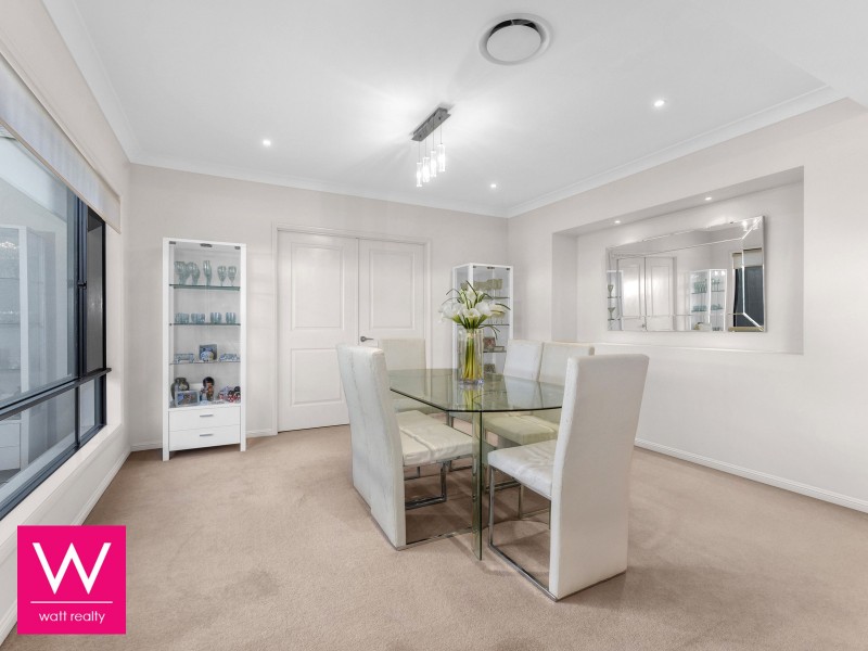 11 Leo Place, Bridgeman Downs QLD 4035