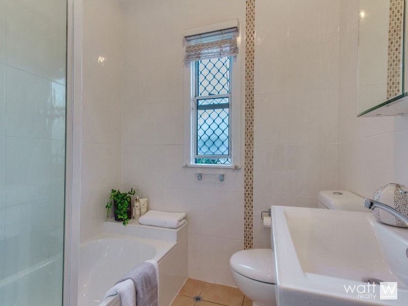 102 Crowley Street, Zillmere QLD 4034