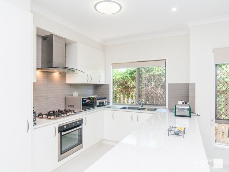 570 Roghan Road, Fitzgibbon QLD 4018