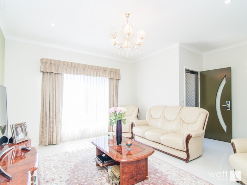 570 Roghan Road, Fitzgibbon QLD 4018