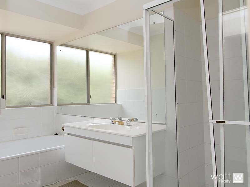 17 Daniel Drive, Albany Creek QLD 4035