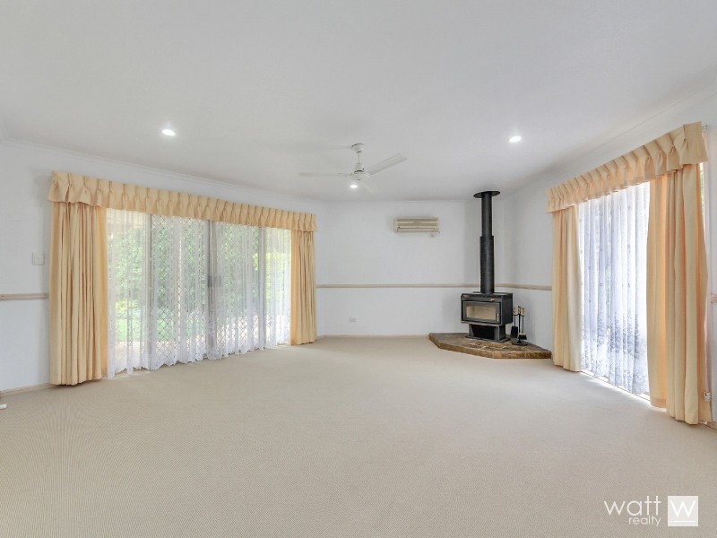 24 Queen Elizabeth Drive, Eatons Hill QLD 4037