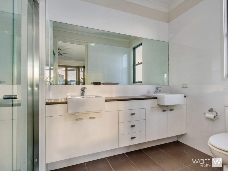 8 Rusden Street, Kelvin Grove QLD 4059