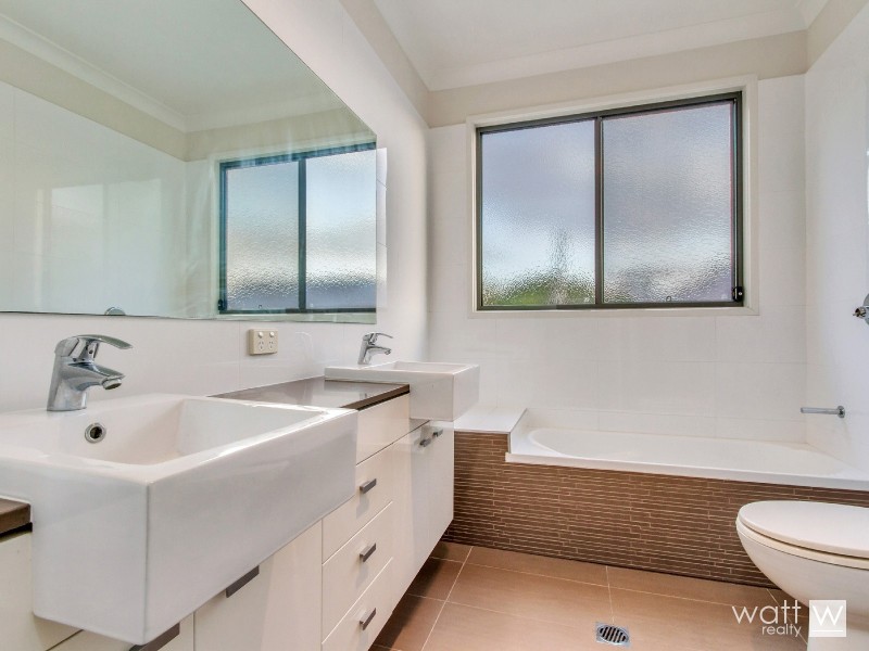 8 Rusden Street, Kelvin Grove QLD 4059