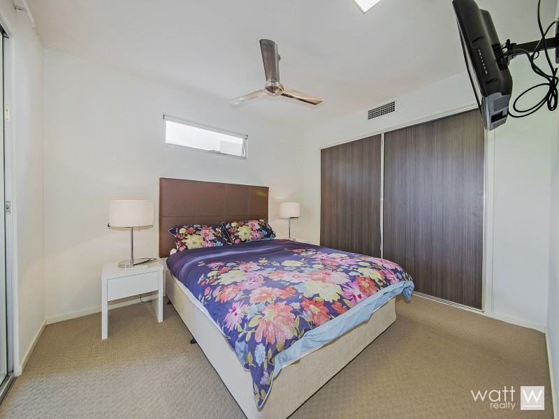 1/12 Barramul Street, Bulimba QLD 4171