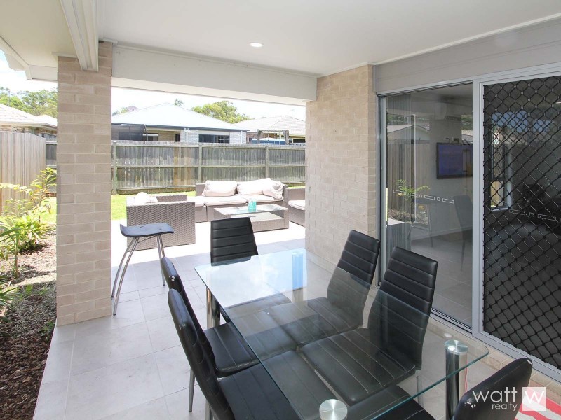 2/45 Jones Street, Rothwell QLD 4022