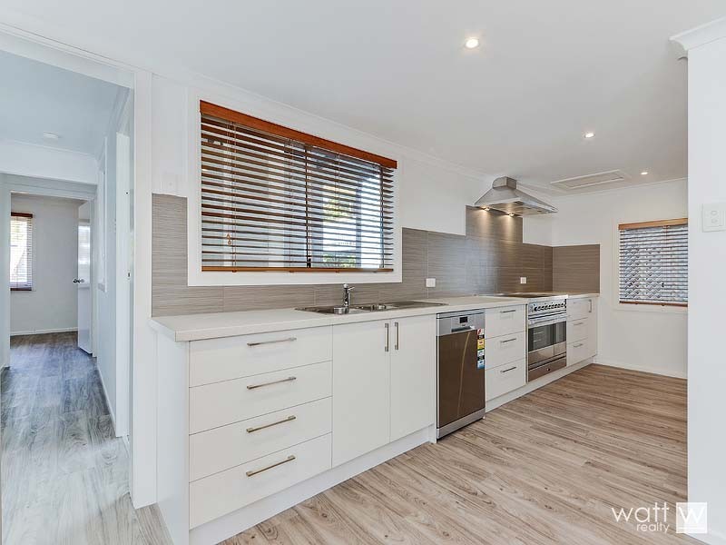 18 Donald Street, Woody Point QLD 4019