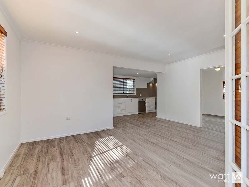 18 Donald Street, Woody Point QLD 4019