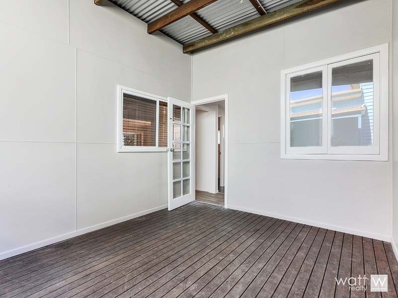 18 Donald Street, Woody Point QLD 4019
