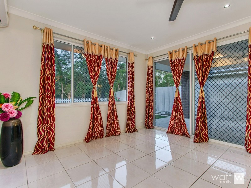 56 Somerset Drive, Carseldine QLD 4034