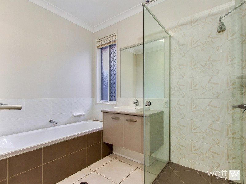 56 Somerset Drive, Carseldine QLD 4034