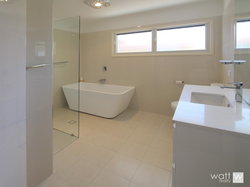 12 Stephen Street, Albany Creek QLD 4035